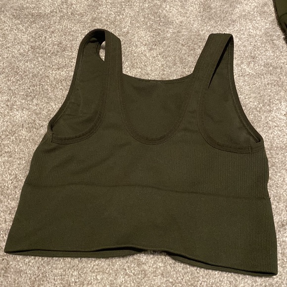 Victoria Secret Olive Green 7/8 leggings with matching tank - Picture 2 of 5